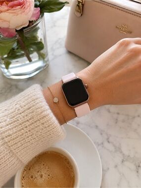 Rose-Gold Case Smartwatch with Light Pink Silicone Band